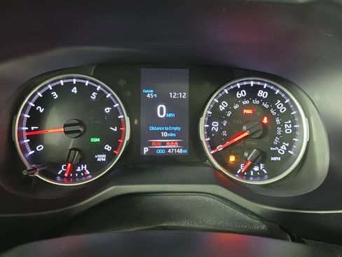 Used 2022 Toyota RAV4 XLE w/ Convenience Package image 32