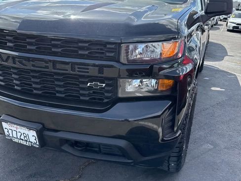 Used 2022 Chevrolet Silverado 1500 Custom RWD image 2