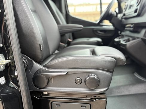 Used 2023 Mercedes-Benz Sprinter 2500 image 11