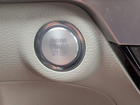 Used 2025 Kia Telluride S image 31