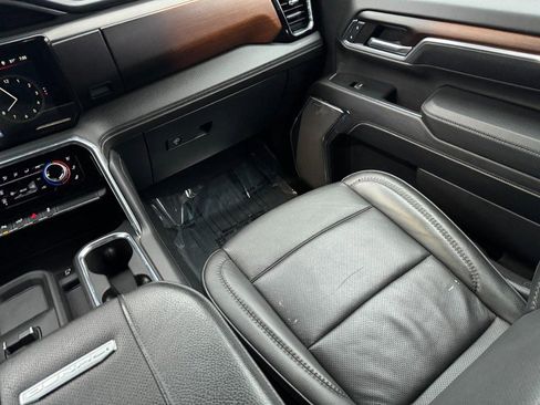 Used 2024 GMC Sierra 3500 Denali image 18