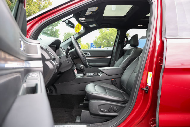 Used 2019 Ford Explorer Limited AWD/4WD image 30