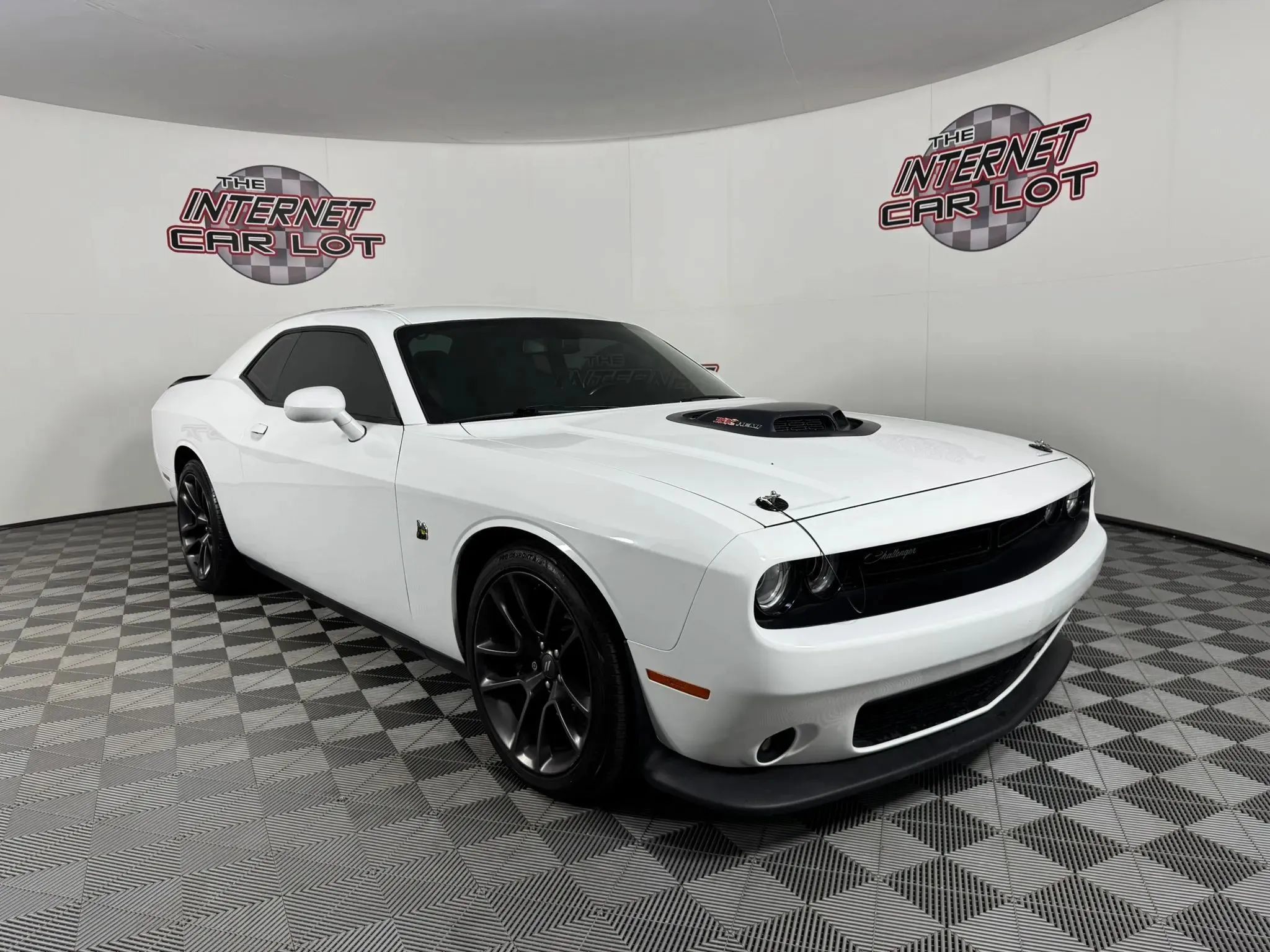 Used 2020 Dodge Challenger R/T Scat Pack w/ Shaker Package RWD image 9