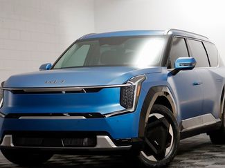 Used 2024 Kia EV9 Land video 1