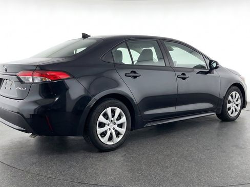 Used 2025 Toyota Corolla LE FWD image 9