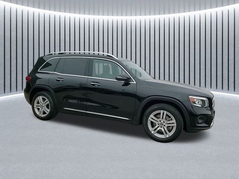 Used 2023 Mercedes-Benz GLB 250 4MATIC image 3