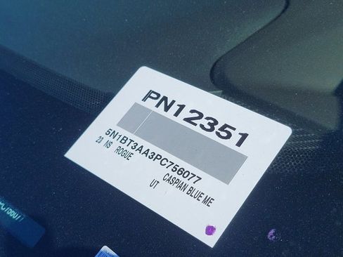 Used 2023 Nissan Rogue S image 30