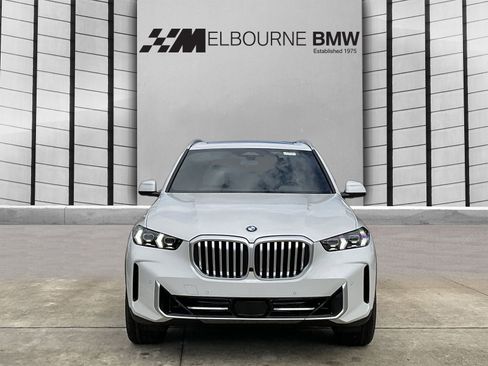 New 2026 BMW X5 sDrive40i image 2