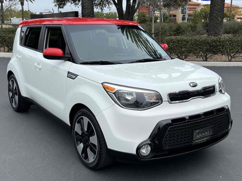 Used 2016 Kia Soul + w/ Designer's Package image 12