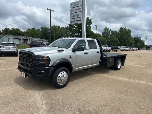 Used 2026 RAM 5500 Tradesman AWD/4WD image 1