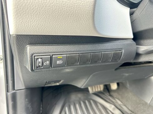 Used 2021 Toyota Corolla SE FWD image 13