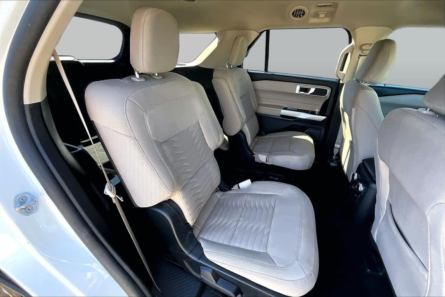 Used 2021 Ford Explorer XLT RWD image 19