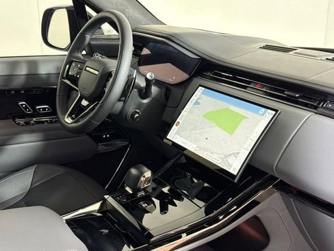 New 2025 Land Rover Range Rover Sport SV Edition Two image 32