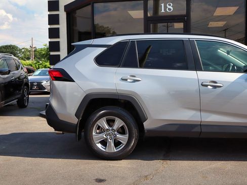 Used 2022 Toyota RAV4 XLE w/ Convenience Package AWD/4WD image 10