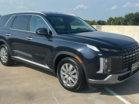 Used 2025 Hyundai Palisade SEL FWD image 14