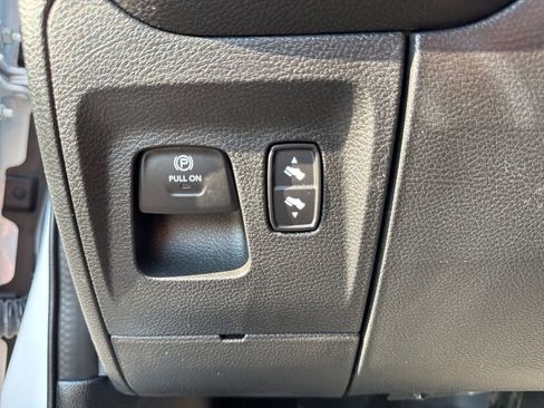 Used 2023 RAM 1500 Laramie image 51