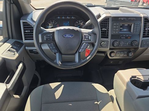 Used 2021 Ford F250 XL w/ Power Equipment Group RWD image 6