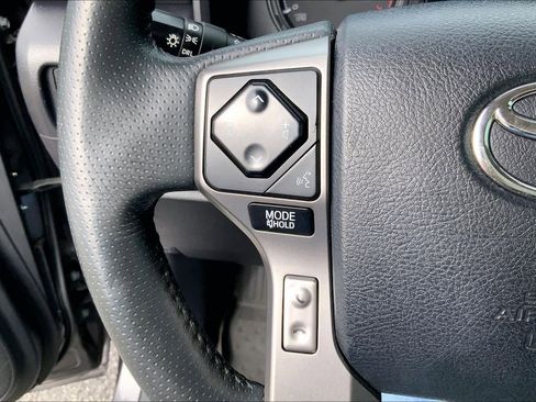 Used 2020 Toyota 4Runner SR5 image 21