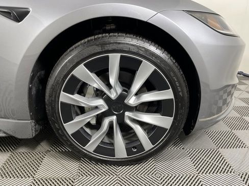 Used 2025 Tesla Model 3 Long Range image 9