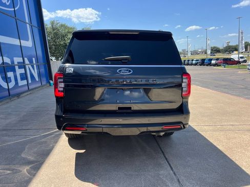 Used 2024 Ford Expedition Limited AWD/4WD image 7