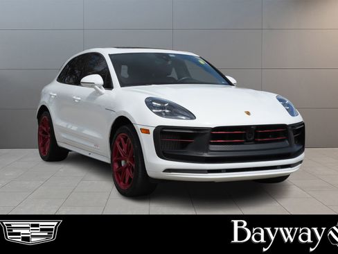 Used 2024 Porsche Macan GTS AWD/4WD image 3