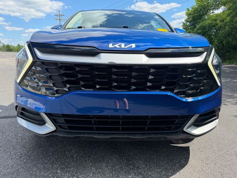 Used 2023 Kia Sportage EX FWD image 5