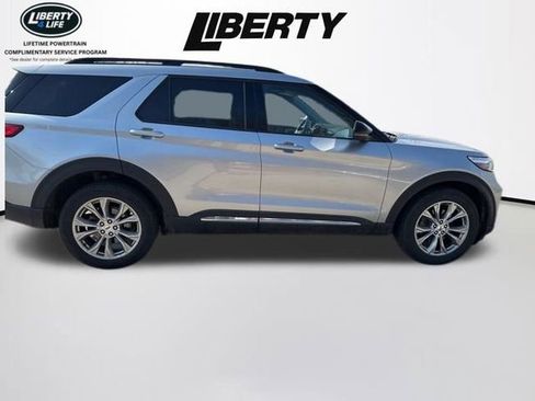 Used 2023 Ford Explorer XLT w/ Equipment Group 202A image 8