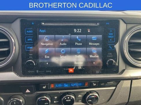 Used 2018 Toyota Tacoma TRD Off-Road w/ TRD Premium Off Road Package AWD/4WD image 21