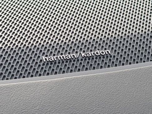 New 2026 Volvo XC90 B6 Plus w/ Protection Package Premier image 29