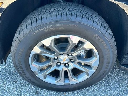 Used 2025 Chevrolet Tahoe LT image 28