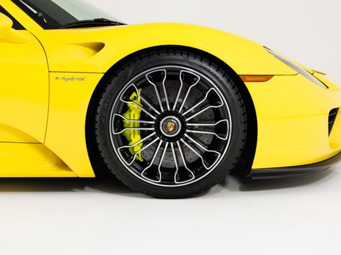 Used 2015 Porsche 918 Spyder AWD/4WD image 15