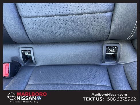 Used 2019 Mercedes-Benz GLC 300 4MATIC image 18