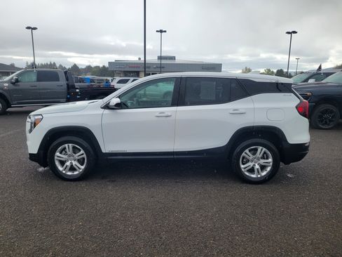 Used 2024 GMC Terrain SLE AWD/4WD image 13