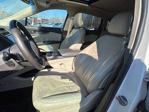 Used 2018 Lincoln MKX Reserve w/ Driver Assistance Package image 9