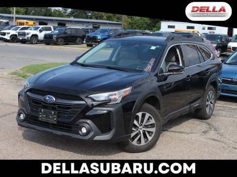Used 2024 Subaru Outback Premium AWD/4WD image 1