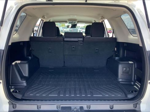 Used 2022 Toyota 4Runner SR5 RWD image 34