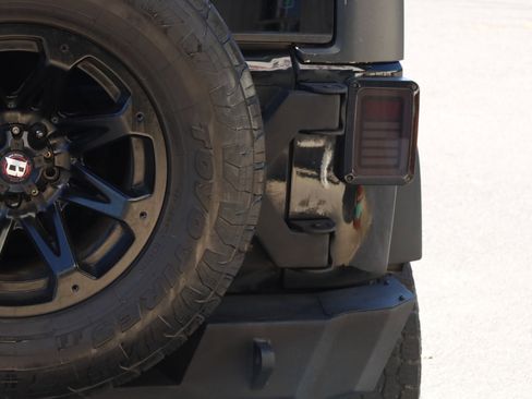 Used 2015 Jeep Wrangler Unlimited Sport w/ Connectivity Group image 23