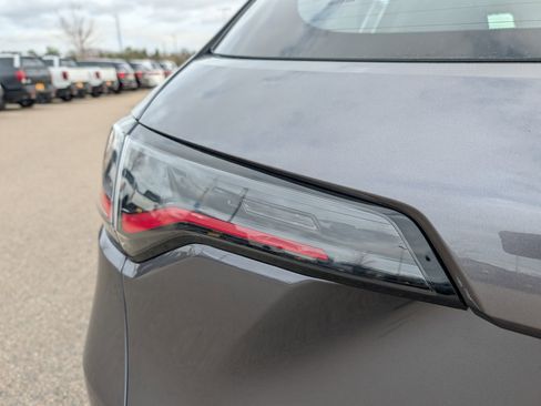 Used 2023 Honda HR-V LX image 17