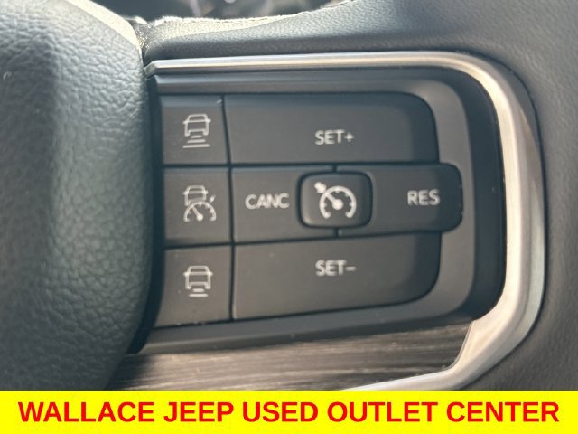 Used 2024 Jeep Wagoneer Series II w/ Flexible Seating Group AWD/4WD image 25