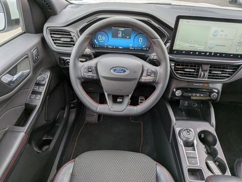 Certified 2023 Ford Escape ST-Line Select w/ Tech Pack #2 image 19