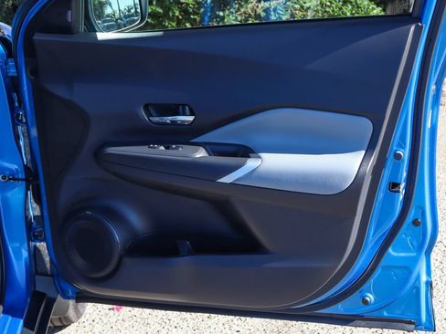 Used 2023 Nissan Kicks SR w/ SR Premium Package FWD image 41