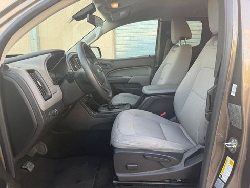 Used 2016 Chevrolet Colorado W/T w/ WT Convenience Package RWD image 17