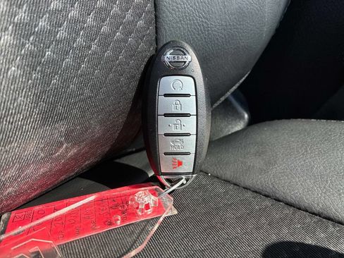 Used 2024 Nissan Altima 2.5 SR FWD image 9