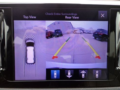 Used 2017 Chrysler Pacifica Limited w/ UConnect Theater Package image 33