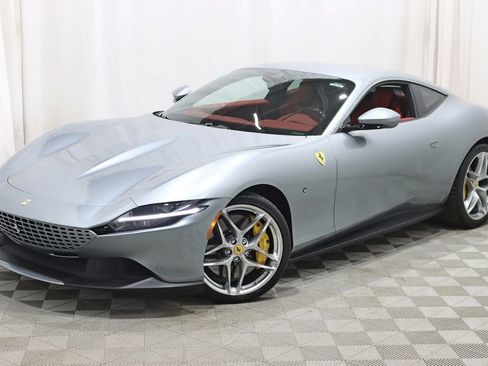 Used 2022 Ferrari Roma image 9