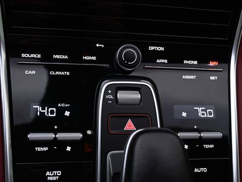 Used 2023 Porsche Panamera Turbo S image 36