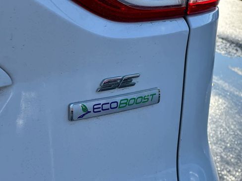 Used 2015 Ford Escape SE w/ Equipment Group 201A image 18