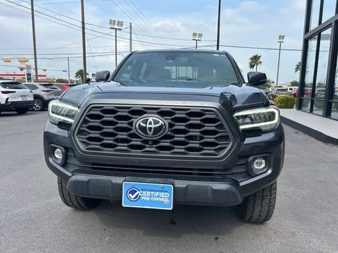 Used 2020 Toyota Tacoma TRD Off-Road w/ TRD Premium Off Road Package AWD/4WD image 2