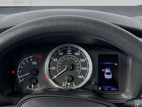 Used 2022 Toyota Corolla LE FWD image 12