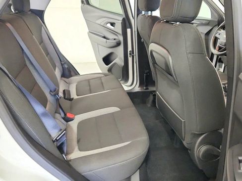 Used 2025 Chevrolet TrailBlazer LT AWD/4WD image 30